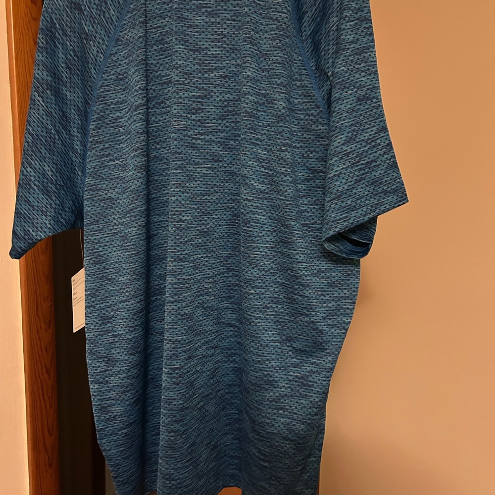 Reebok Men's Blue Athletic Shirt - Picture 2 of 4